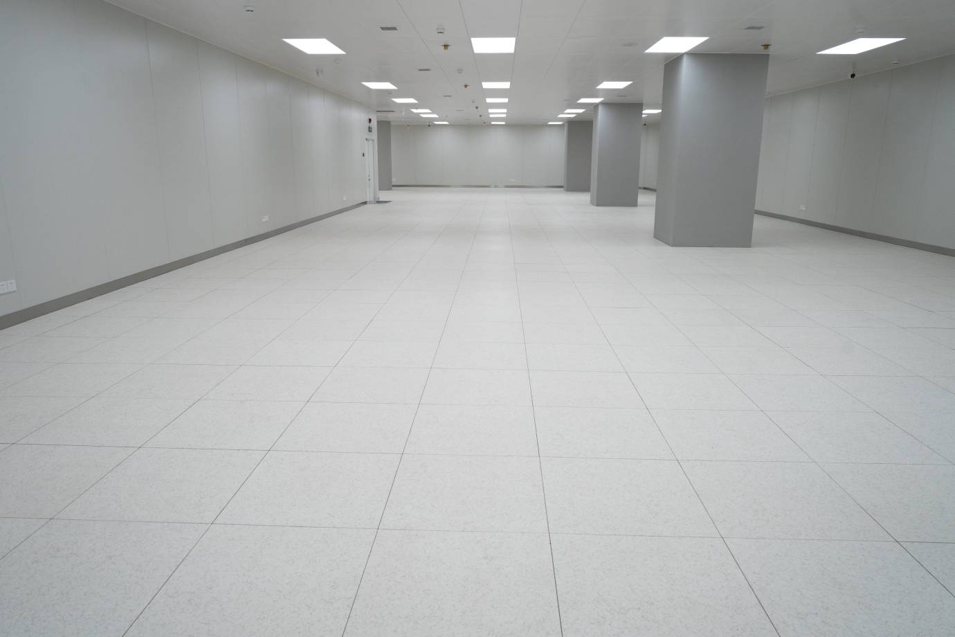 機房防靜電地板的分類及用途 機房防靜電地板的分類及用途